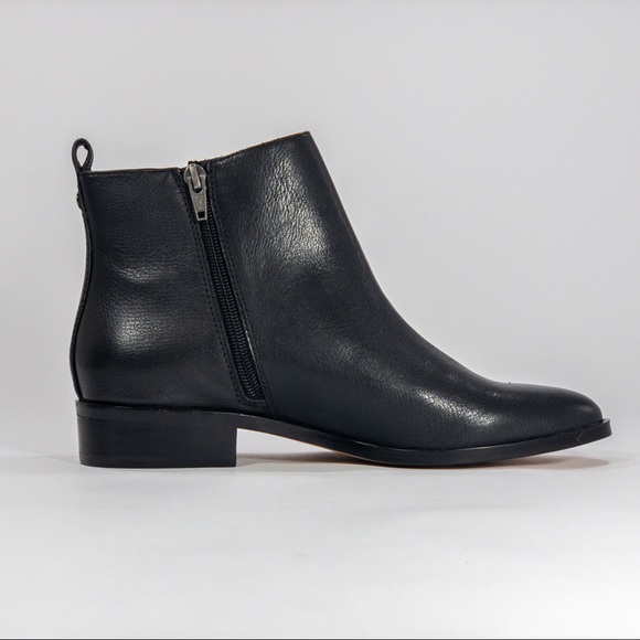 NICOLE Black Leather Ankle Side Button Snap Bootå - Picture 3 of 7